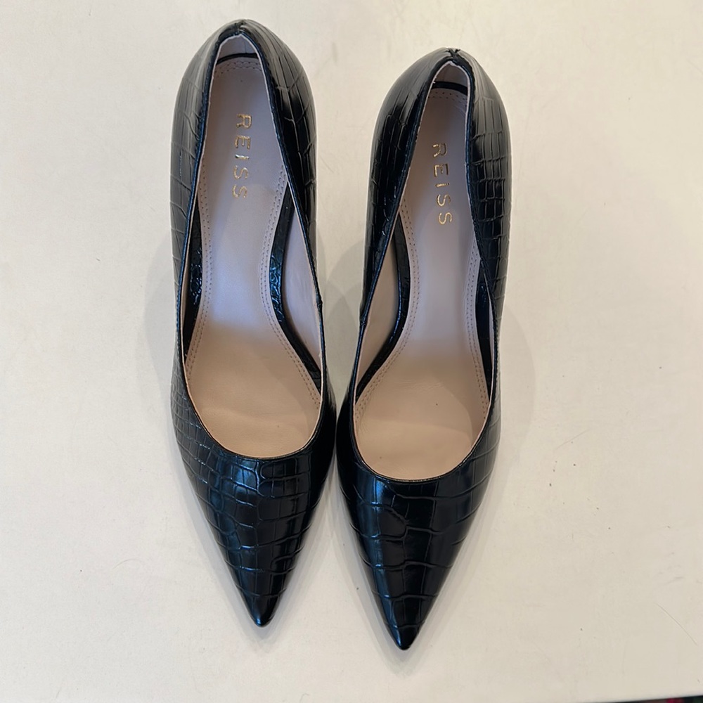 NWOT Black Croc-Embossed Reiss Heels